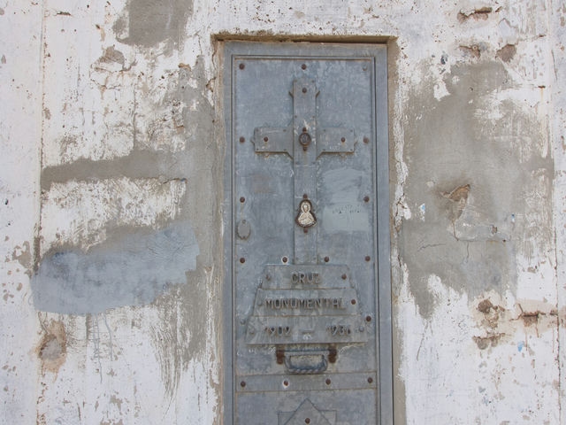 Información Grabada en la Escultura