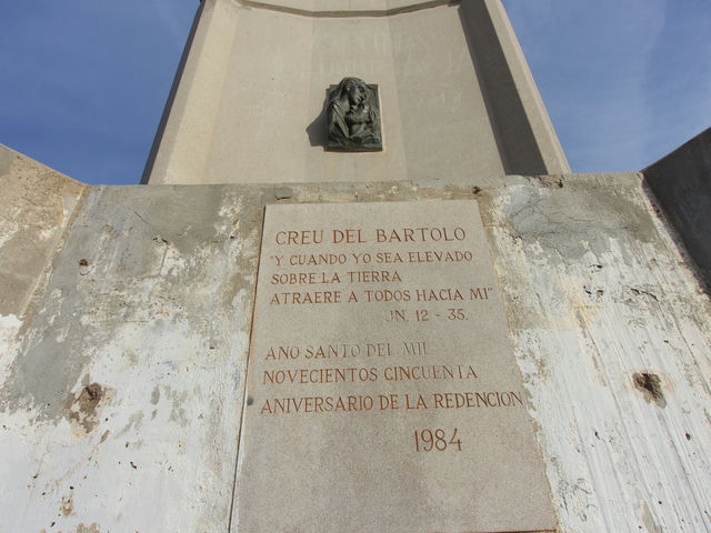 Información Grabada en la Escultura